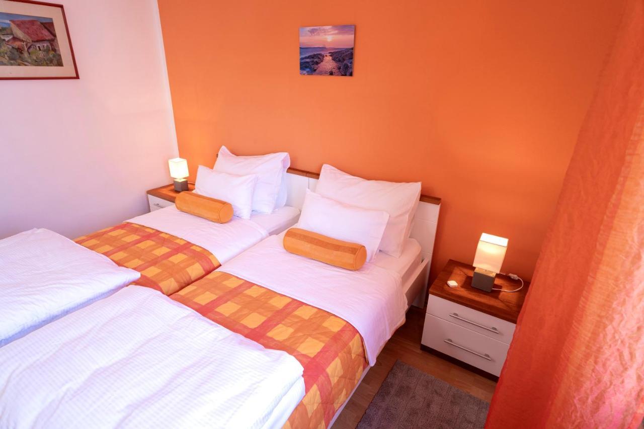 Apartments Bodlovic - Zf Hvar Hvar Town Exterior foto
